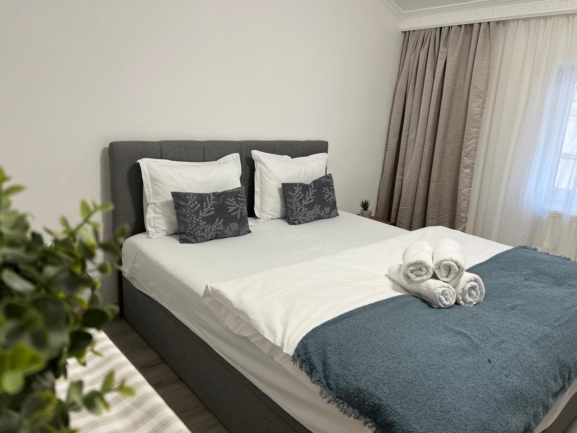 Ndl City Center Apartment Cluj-Napoca Ngoại thất bức ảnh